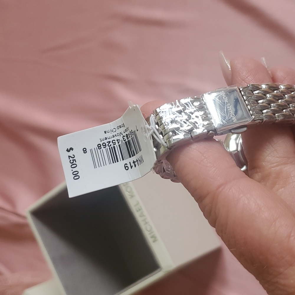 SOLD OUT!! Michael Kors Maisie MK4419 - Picture 9 of 9